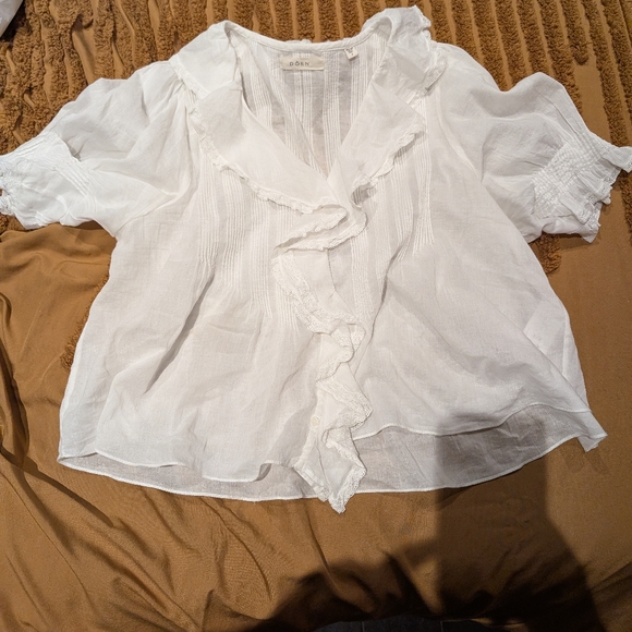 Doen White Flutter Sleeve Ruffled Blouse - Picture 4 of 5